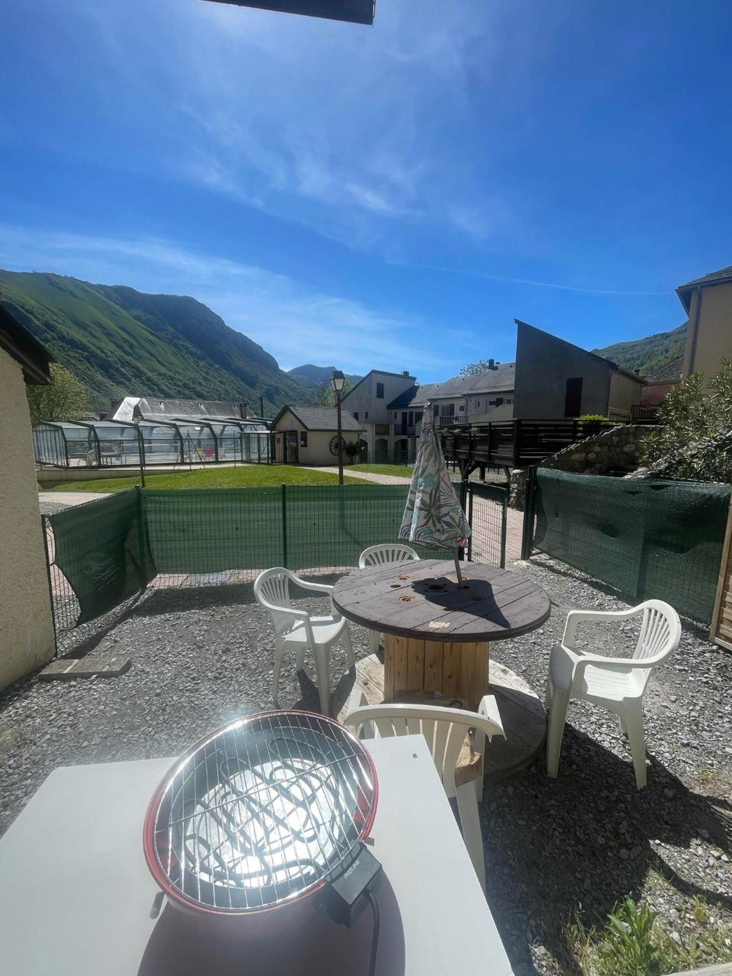 Appartement Avec Piscine En Vallee D'Ossau Bielle Exterior foto
